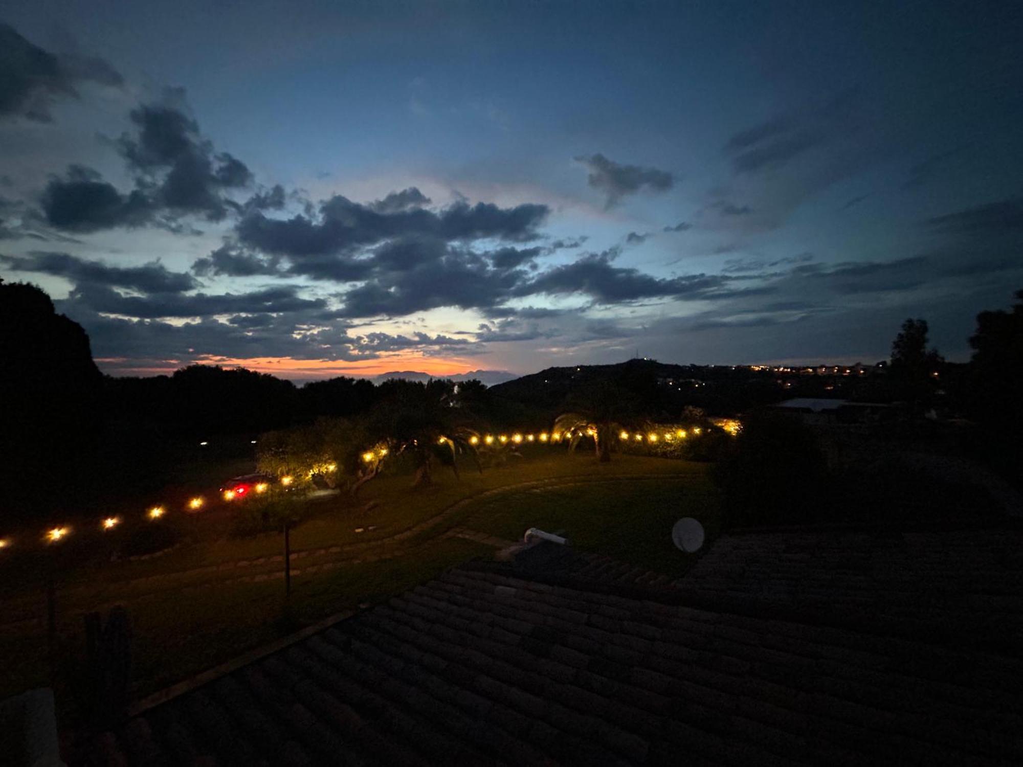 밀라초 Oltre - Dove Cielo E Mare Si Uniscono 아파트 호텔 외부 사진